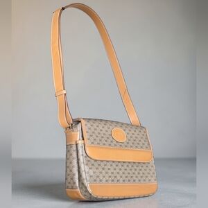 Authentic Gucci Web Messenger Bag